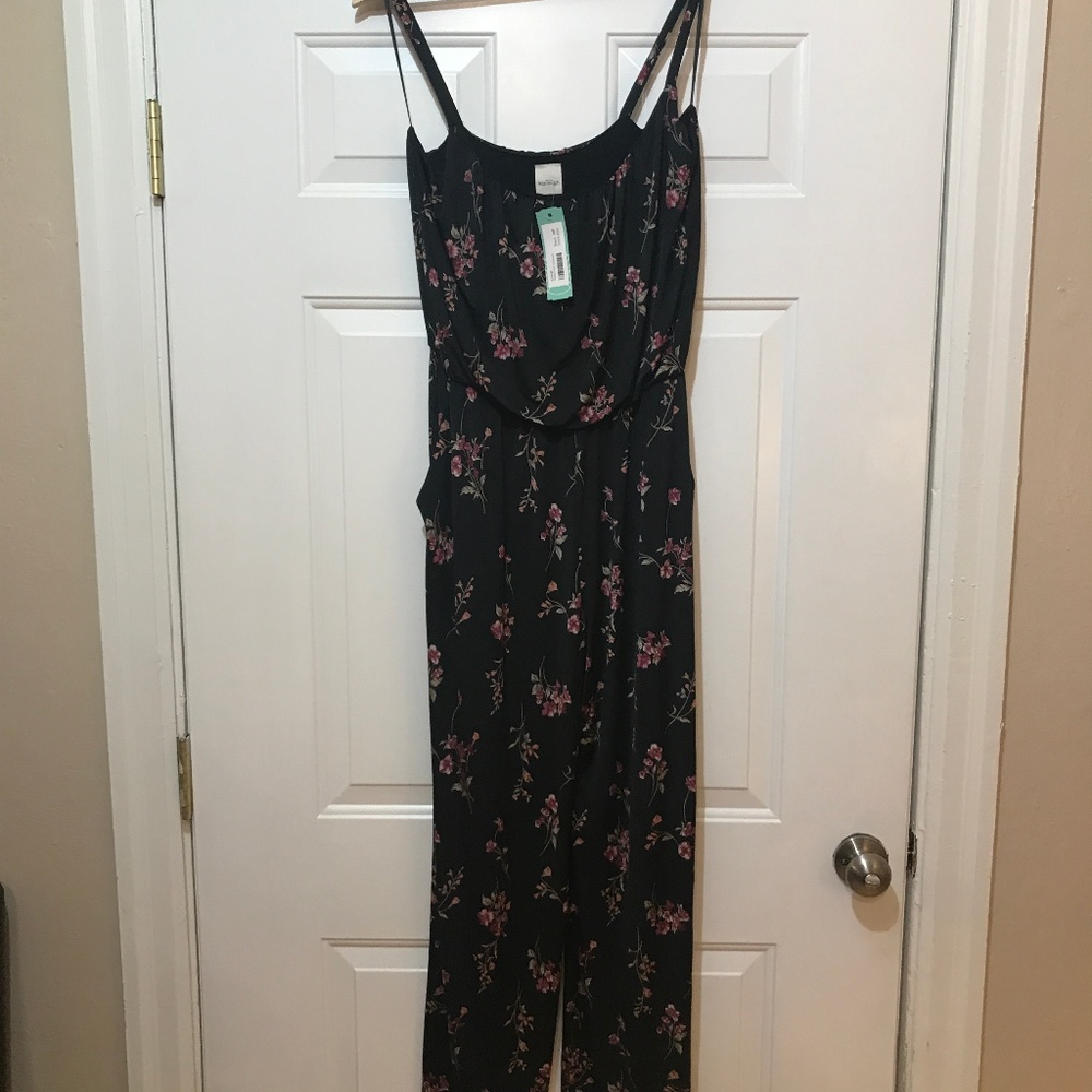 New Kaileigh Adalia Knit Jumpsuit Black w/ Flowers